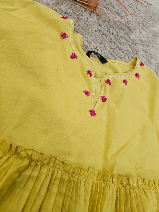 El_Plutus Essentials: Grace short Kurti
