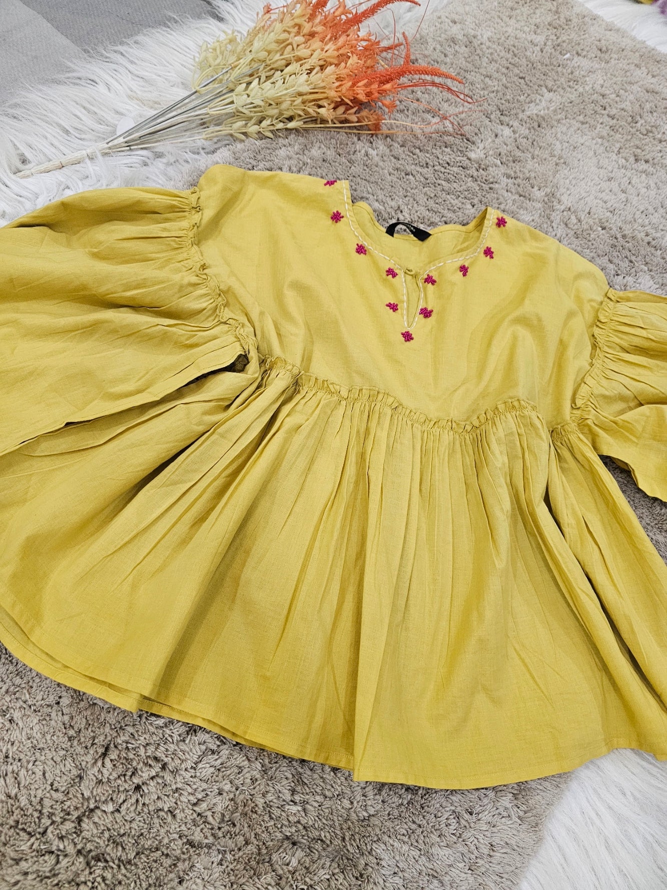 El_Plutus Essentials: Grace short Kurti