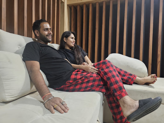 Cozy Plaid Pair – Couple Sleepwear