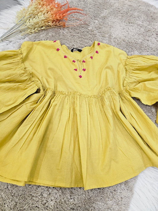 El_Plutus Essentials: Grace short Kurti