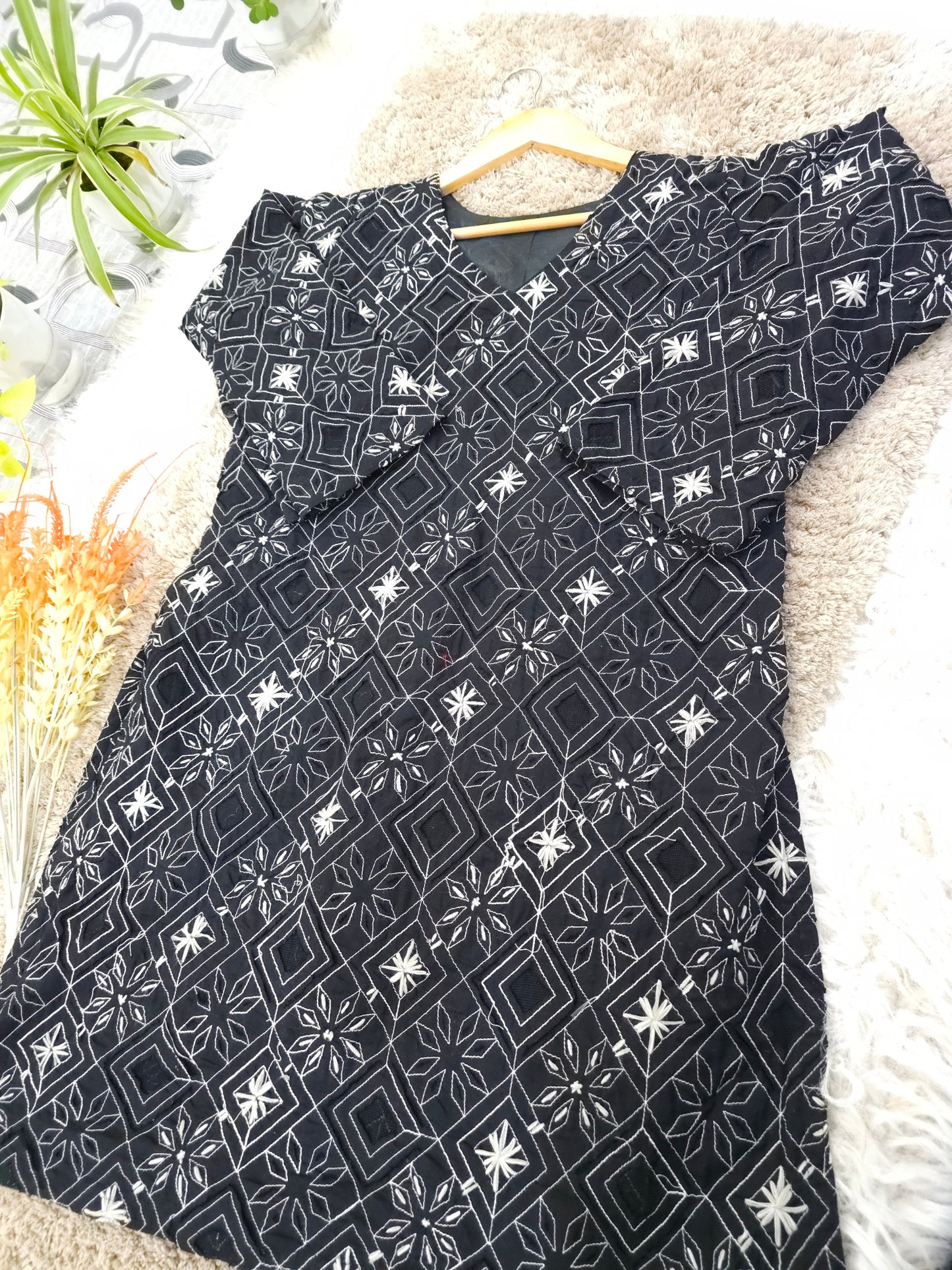 Charcoal Petal Elegance